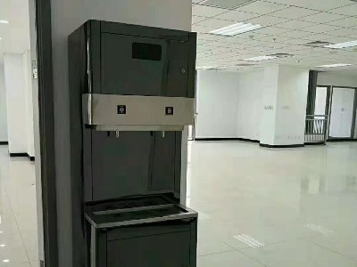 上海華山醫(yī)院再次采購圣藍(lán)商用開水器