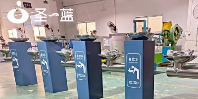 大學(xué)校園里安裝戶外直飲水臺