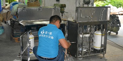 深圳學(xué)校暑期安裝什么樣的學(xué)校直飲水機(jī)