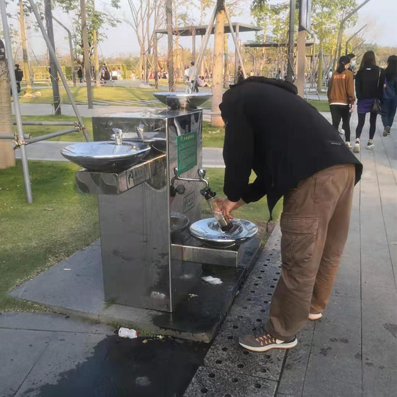 戶外飲水臺(tái)