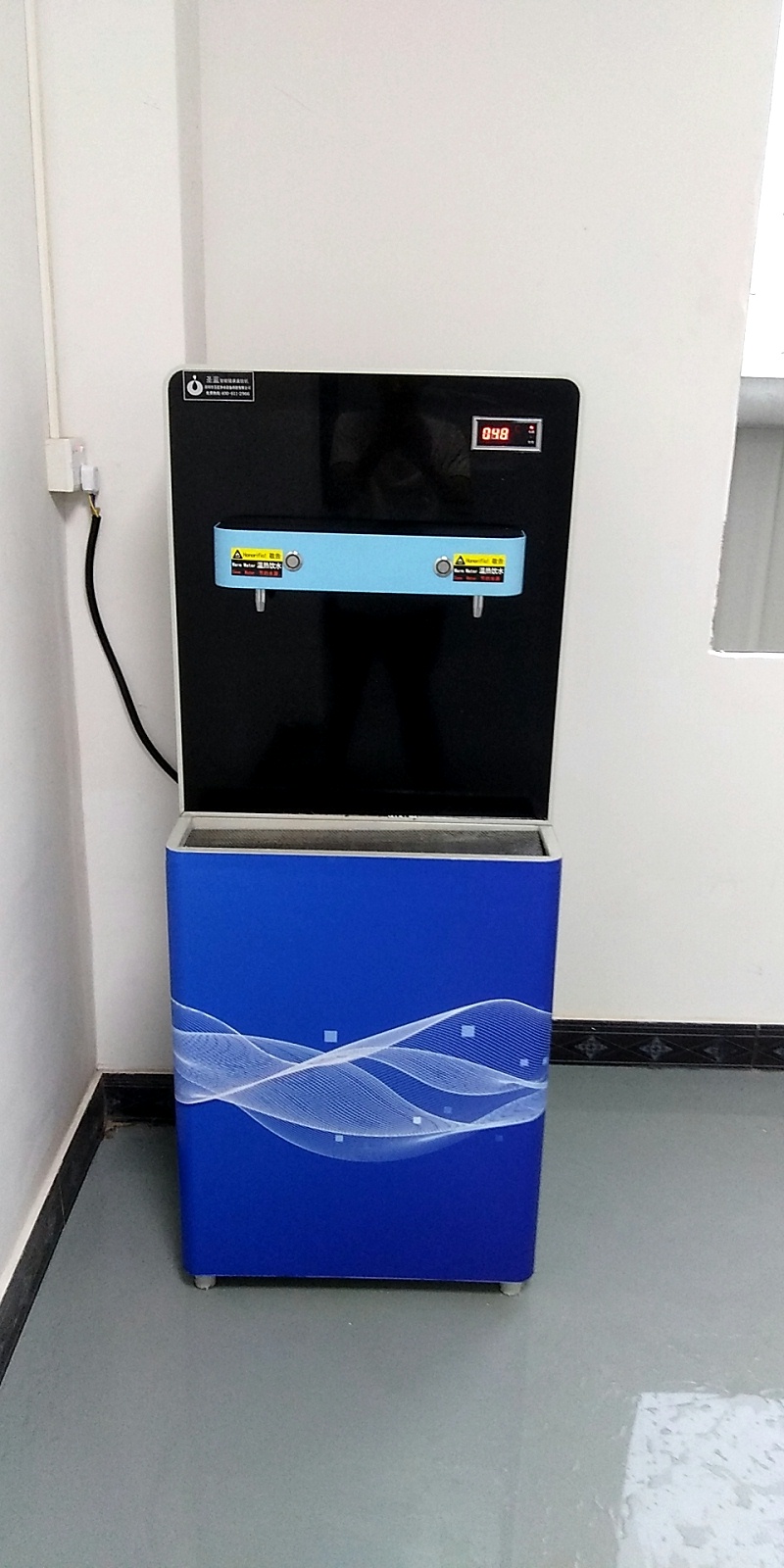 辦公室直飲水機