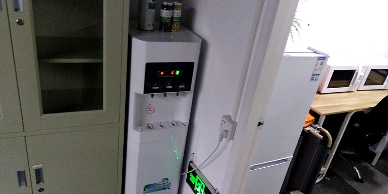 立式冷熱直飲水機